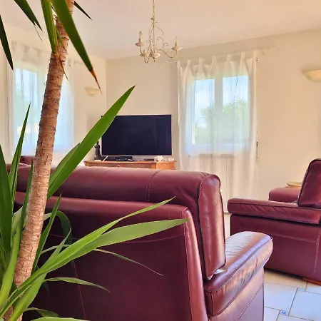 Mengine - Jolie Maison Avec Piscine Villa