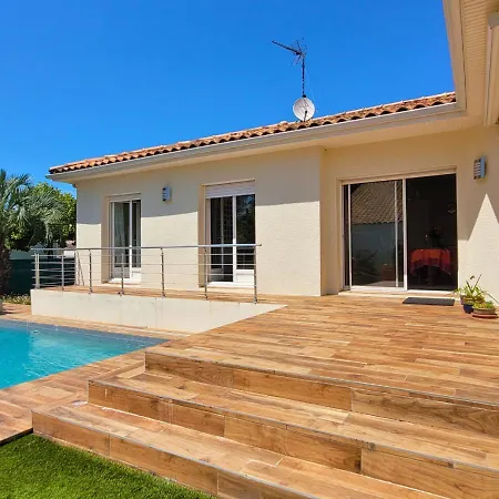 Mengine - Jolie Maison Avec Piscine