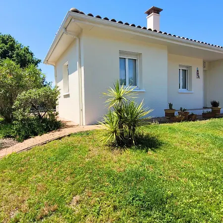 Mengine - Jolie Maison Avec Piscine *