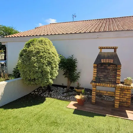 Mengine - Jolie Maison Avec Piscine