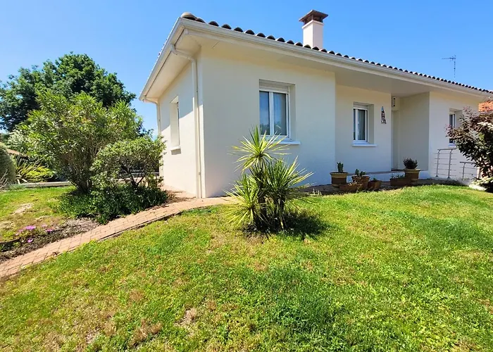 Mengine - Jolie Maison Avec Piscine *