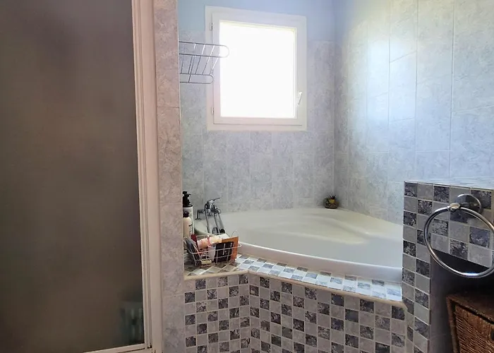 Villa Mengine - Jolie Maison Avec Piscine *